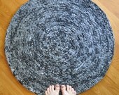 EKRA Gray Flecks Round Crochet Upcycled Area Rug