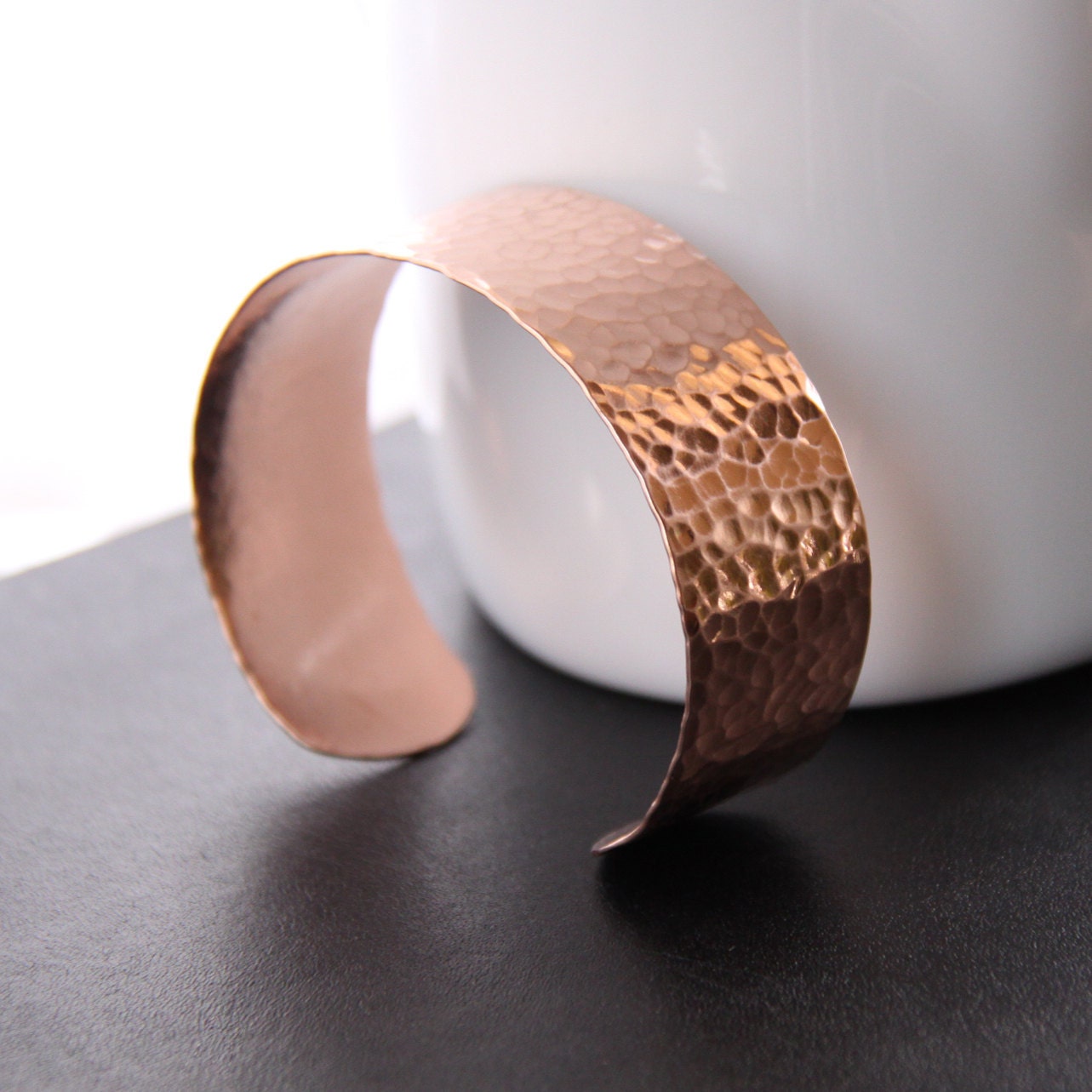 Hammered copper cuff, a fashion accessory perfect for fall and autumn with its brown color and modern style - "Small Egyptian Cuff"