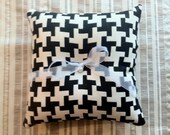 Houndstooth - Ring Bearer Pillow - Black & White
