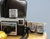 Vintage-1970s Kodak Instamatic x-30 camera, case, film and flash cubes