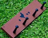 Hen & Chicks Shaker Peg Coat/ Hat Rack (Rust Red)