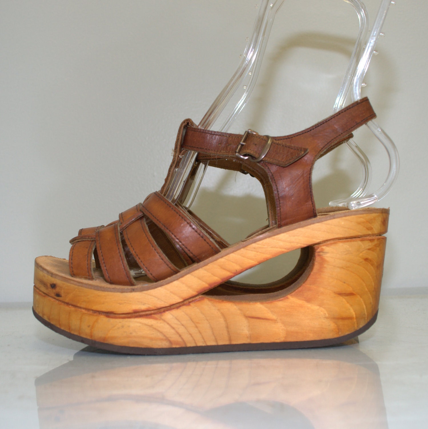 size 7 vintage 70s chestnut wood platform sandals