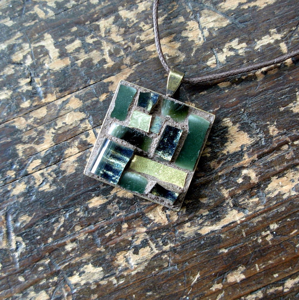 Mosaic Pendant in Dark Green and Gold