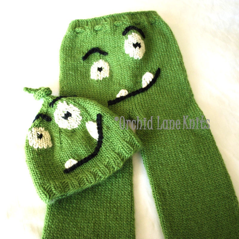 Green Gummie Monster Butt Pants and Hat Set - Custom Knit Longies - Wool Diaper Covers