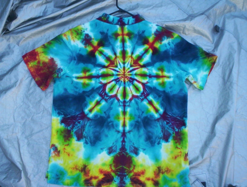Kaleidoscope Collar Tie Dye Size Large