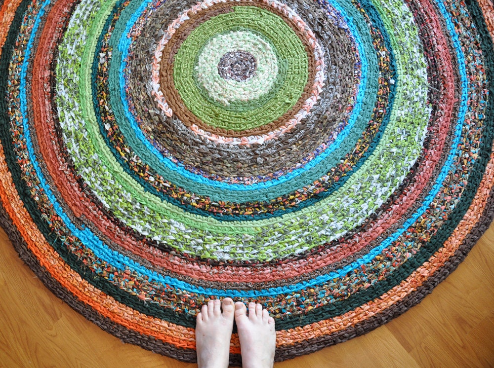 EKRA Custom Made Rug  5 feet in diameter