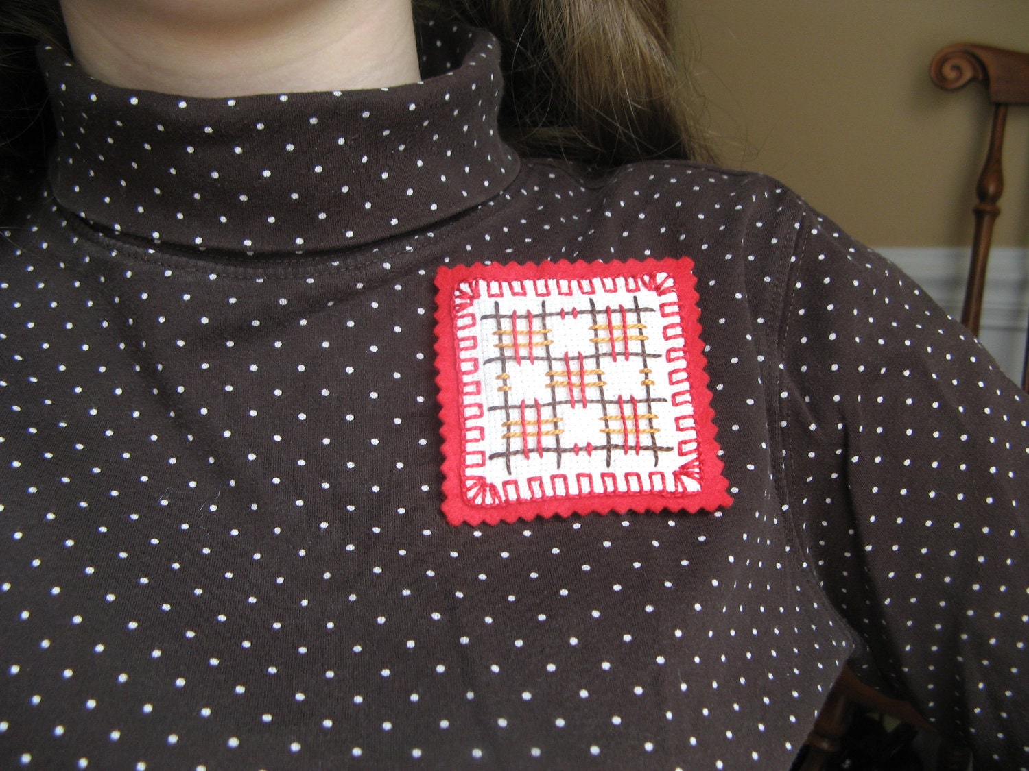 Embroidery Plaid Brooch Tartan Hand Stitch Pin Red Brown Gold