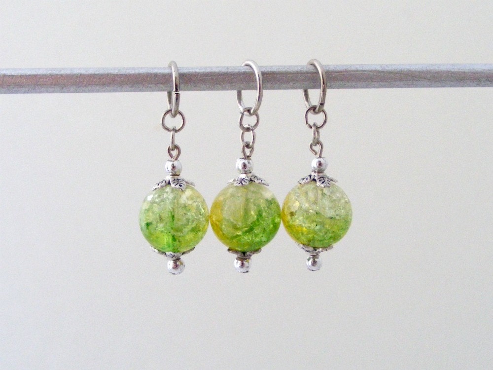 Green and Yellow Crackle Glass Stitchmarkers