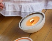 Soy Candles Inspired by the East. TEMPLE: Powder, musk, amber, vanilla. Crackling wooden wick, sustainable. Handmade and highly coveted.