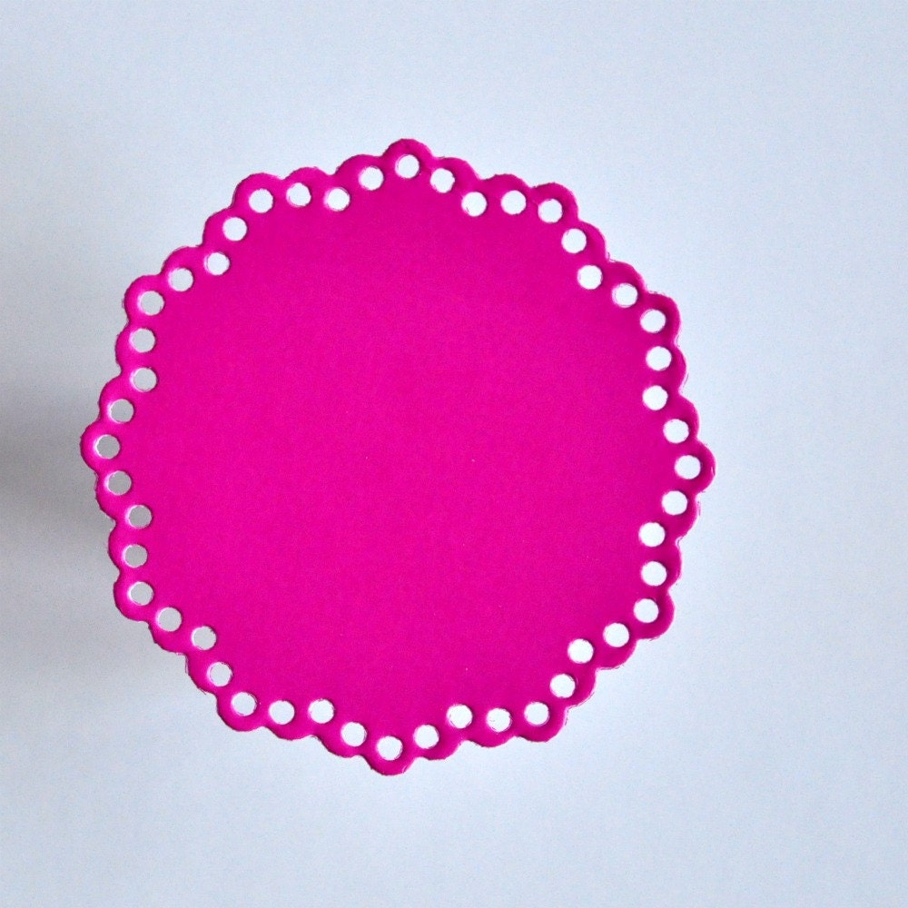 12 Stickers Seals Doily Gloss Pink Large