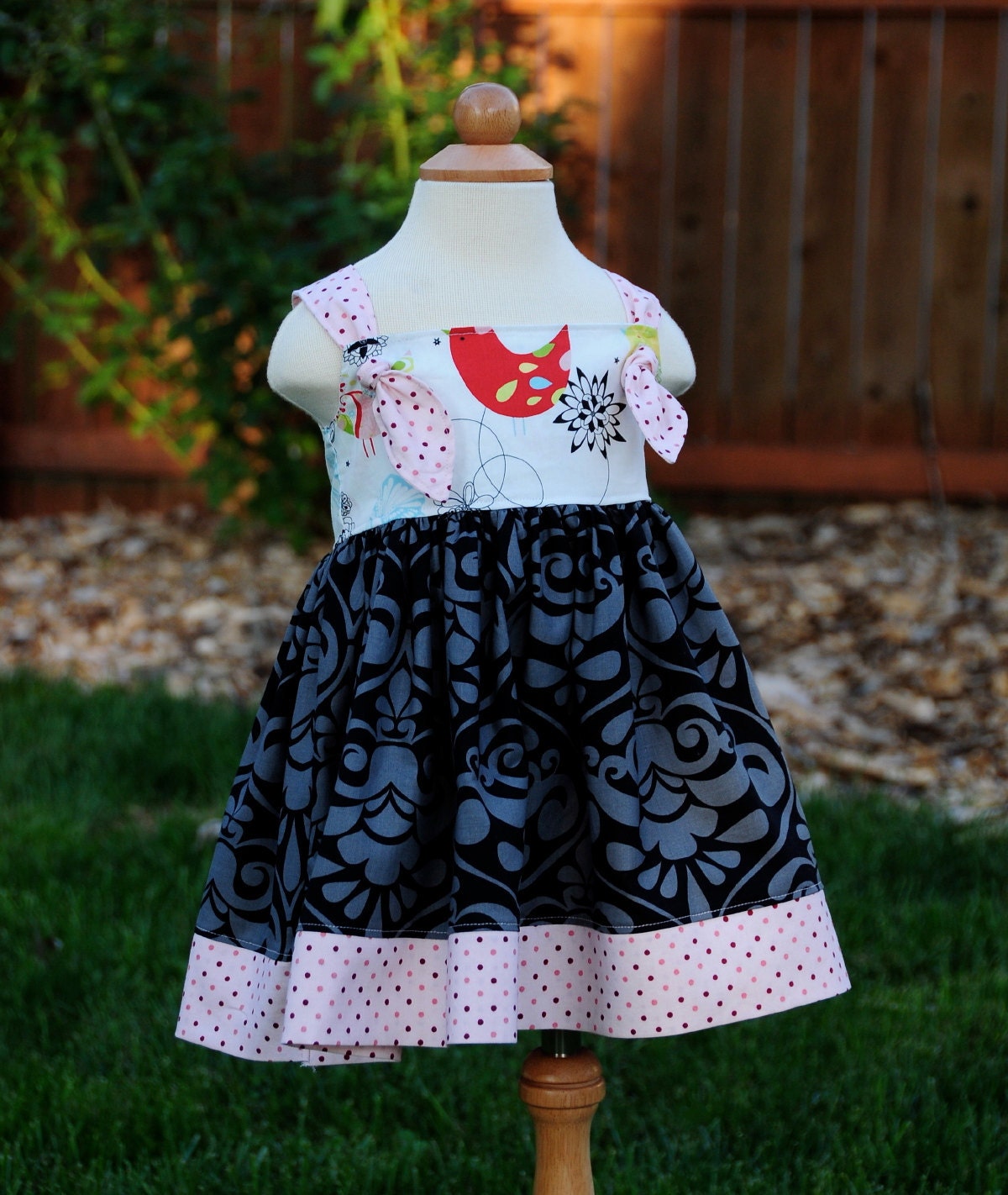 KnOt JuSt a DrEsS - Little Birdie Damask, size 12 months