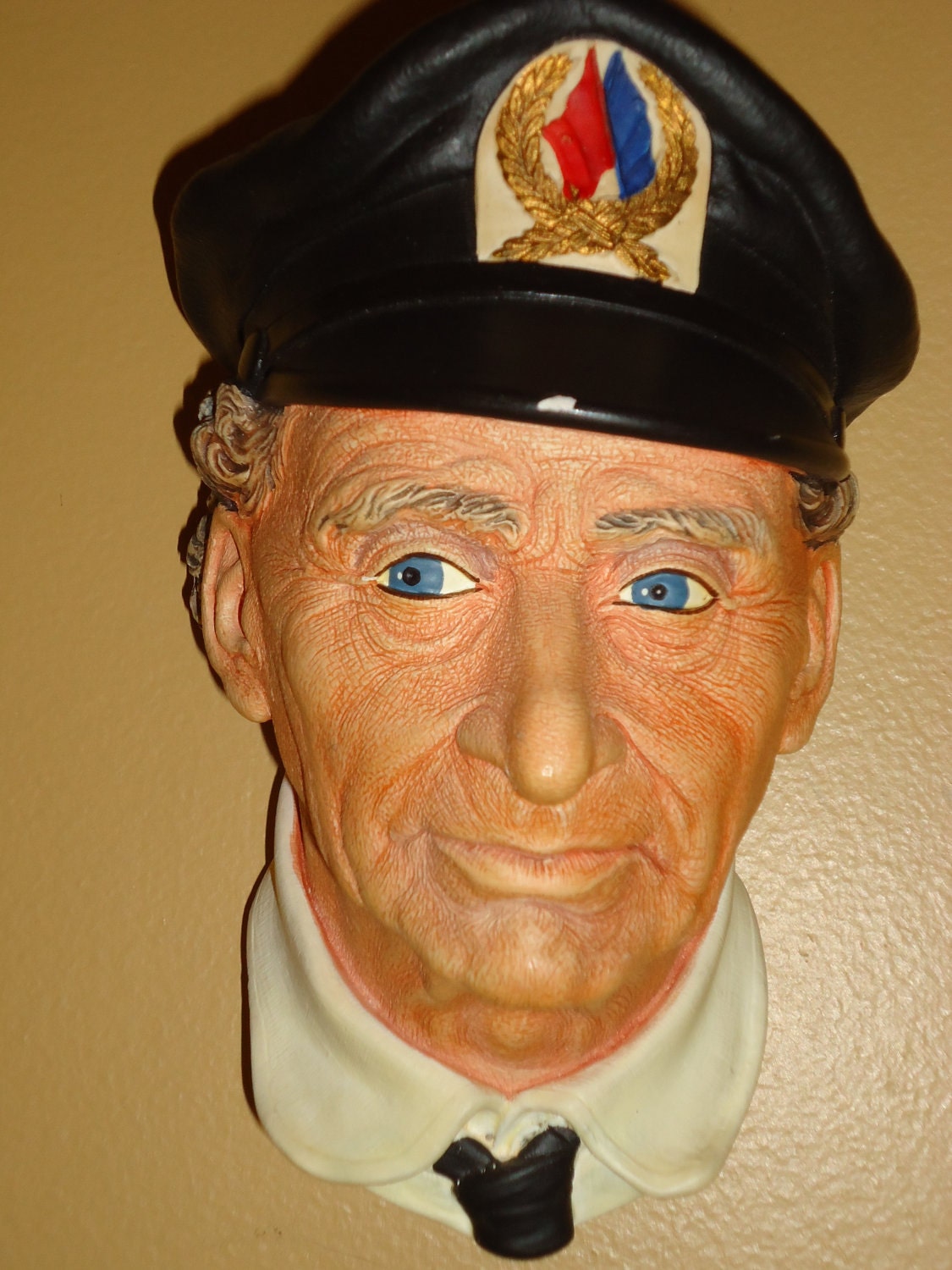 Bossons Sea Captain Head Wall Decor