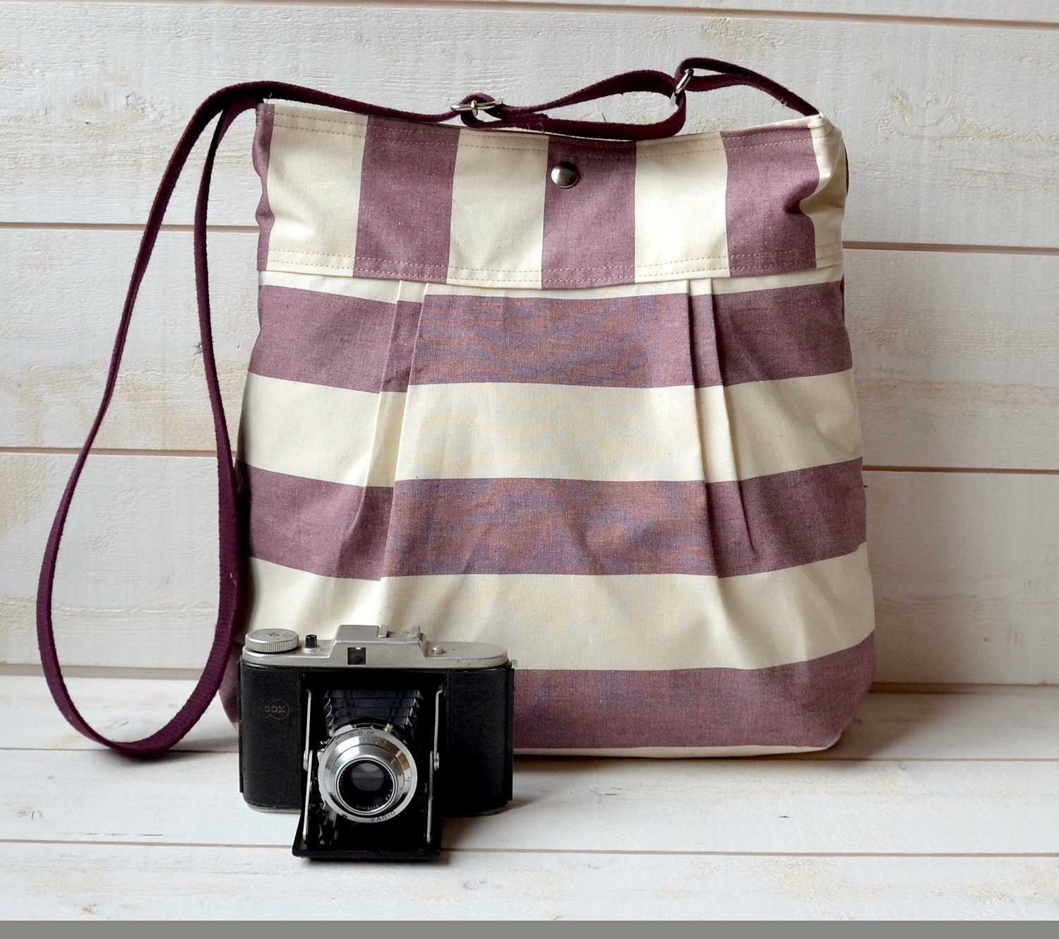 STOCKHOLM Diaper bag Grapes and Ecru  Pleated French Messenger - COTON Water Resistant -8 Pockets
