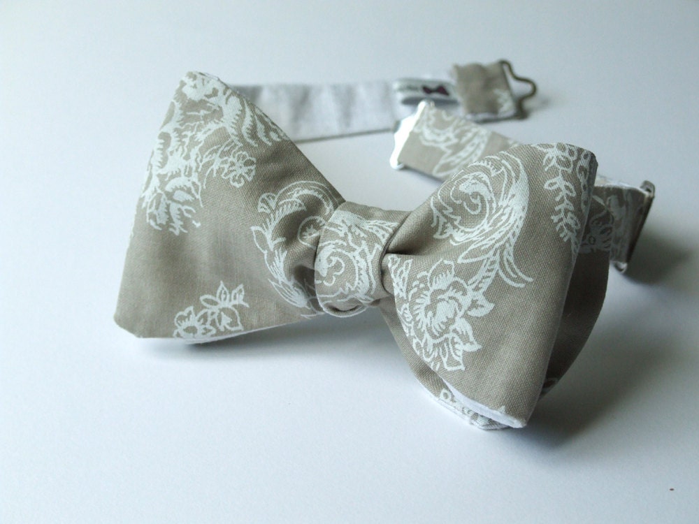 Linen bow tie, white print with white silk on reverse, freestyle, classic, for him