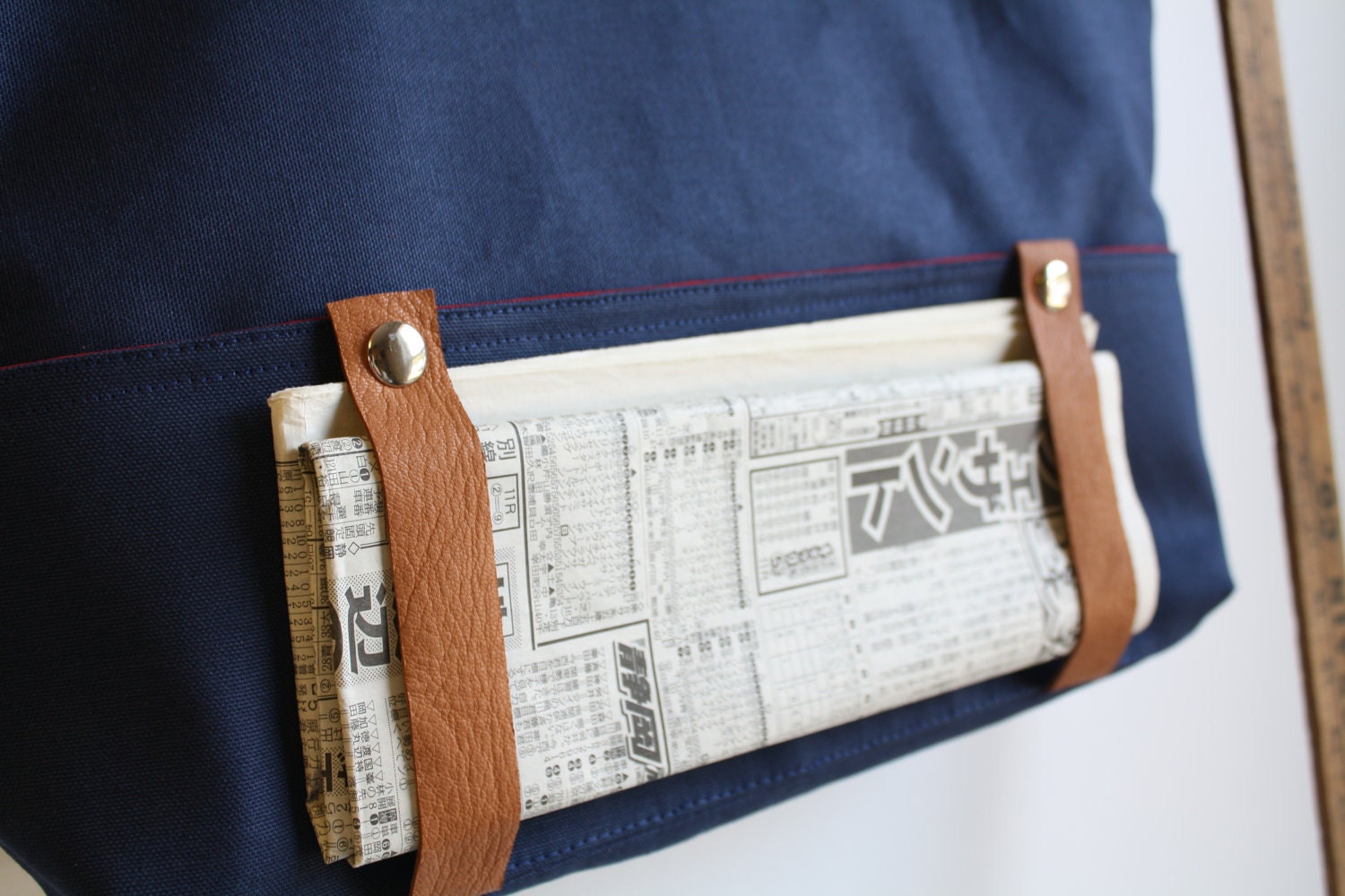 carrier tote - midnight blue and red