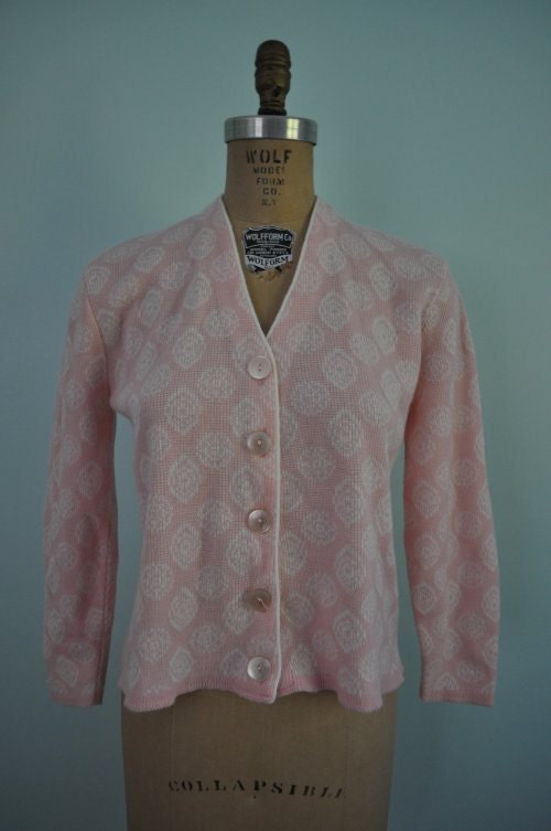 vintage cardigan sweater pink novelty print L