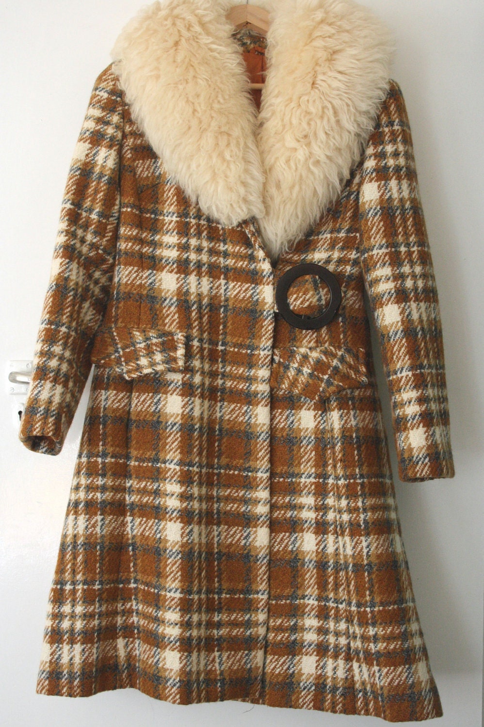 Vintage 1970s Wool Coat / Brown and Cream Check  Size M