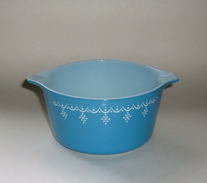 Vintage Pyrex Casserole Dish Snowflake Blue 1 Quart