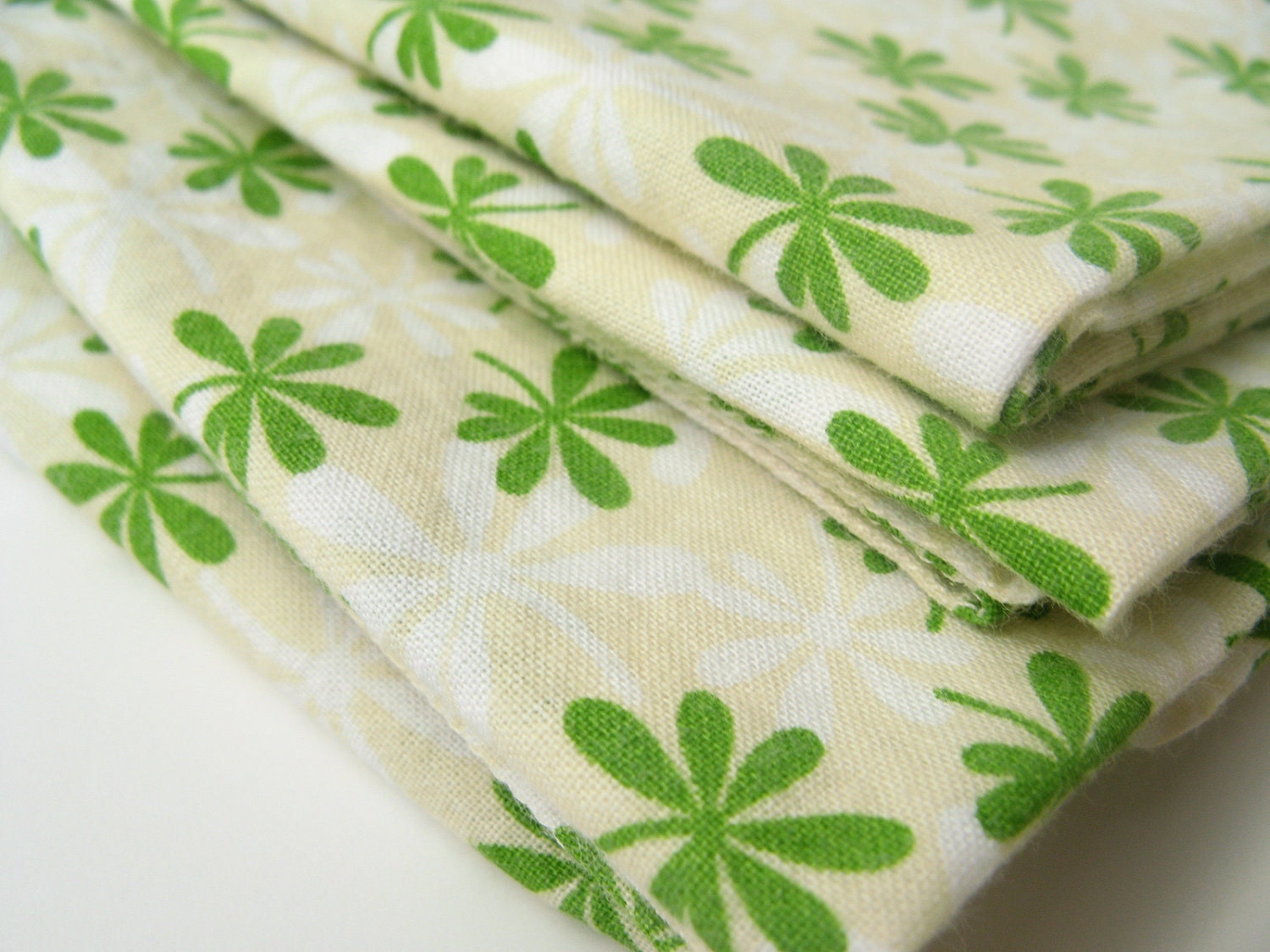 Cloth Napkins Petals Green White Cream Dinner 18 Inch Set of Four