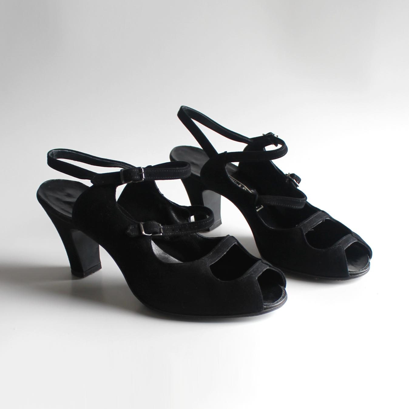 shoes 6 petite 40s black suede corset oxfords. 1940s Flint & Kent. strappy sexy slingback.