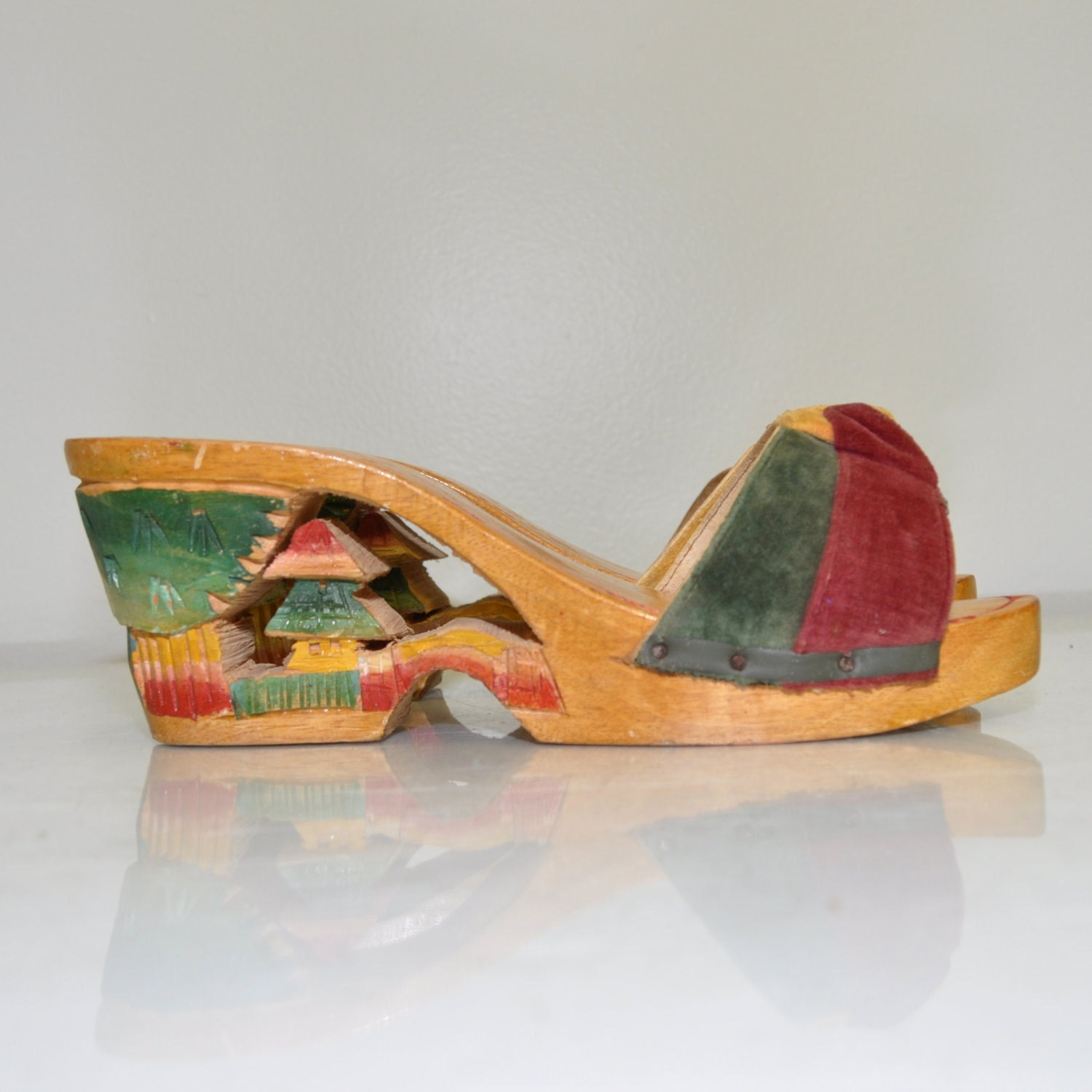 Vintage 40s TIKI Hand Carved Wood Platform Philippines PeeP-ToE sandals 6 / 7