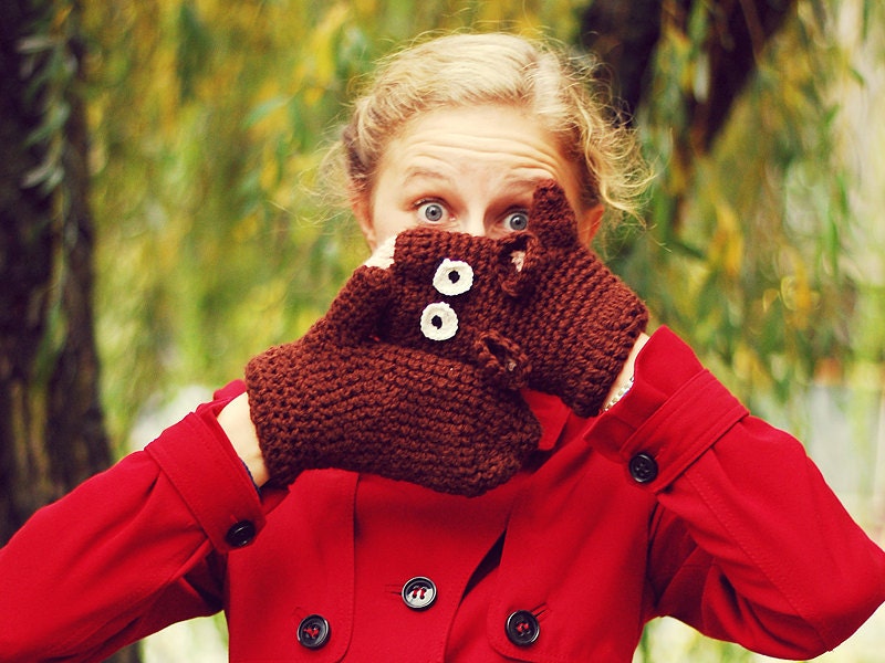 BEAR MITTENS Gloves Warm Wool Crochet Autumn Fall Winter Cold Days Woman Girl Teens Cozy Brown Warm Forest Animals Woodland