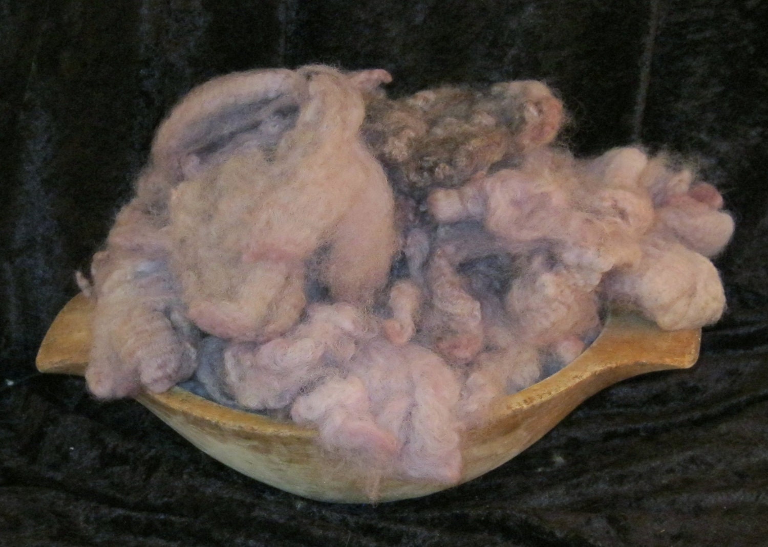 Light Purple Naturally Dyed Romney Locks - 4.2 Ounces