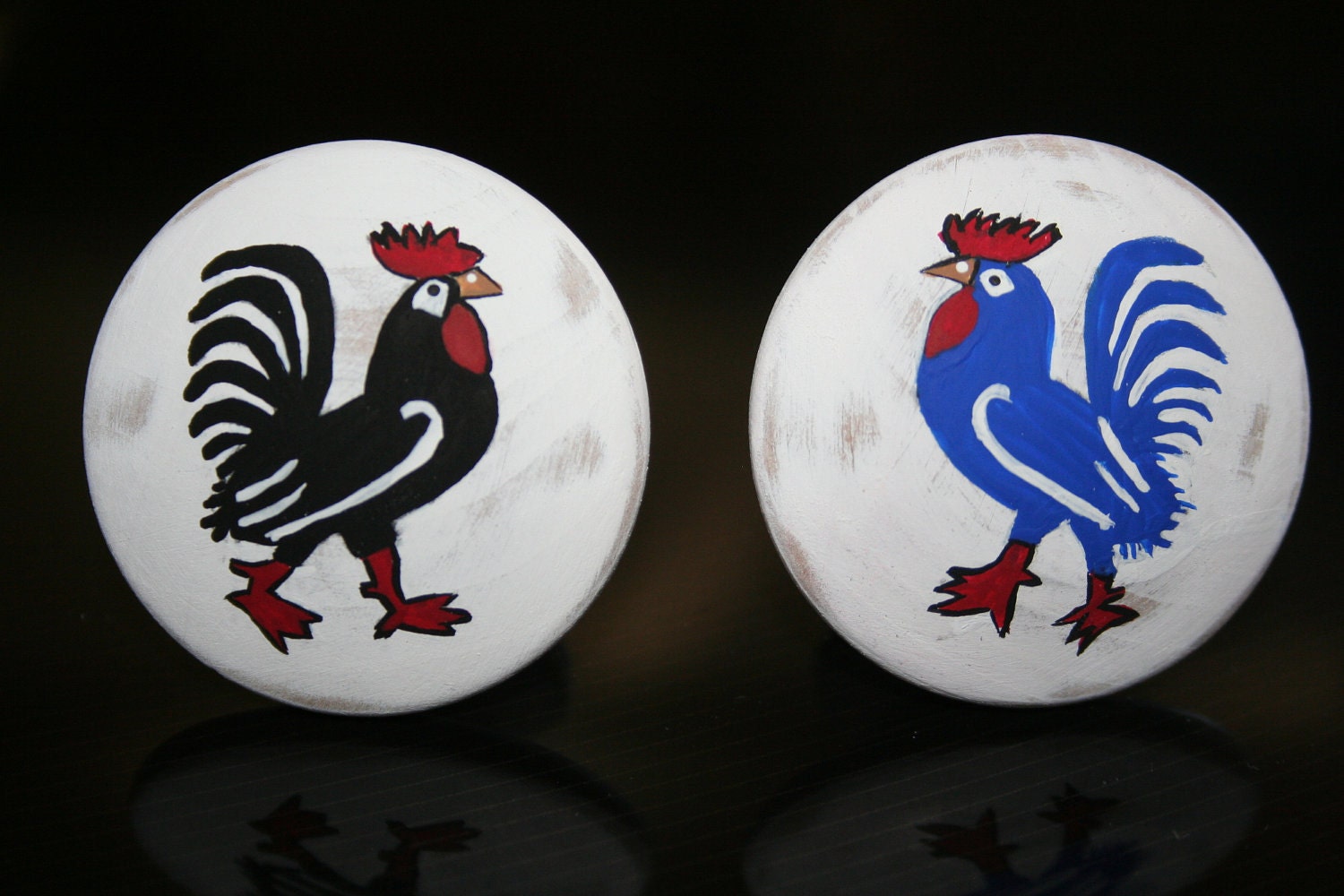 Black or Blue Rooster with Rustic Destressed Background Knobs- Cockadoodledoo....