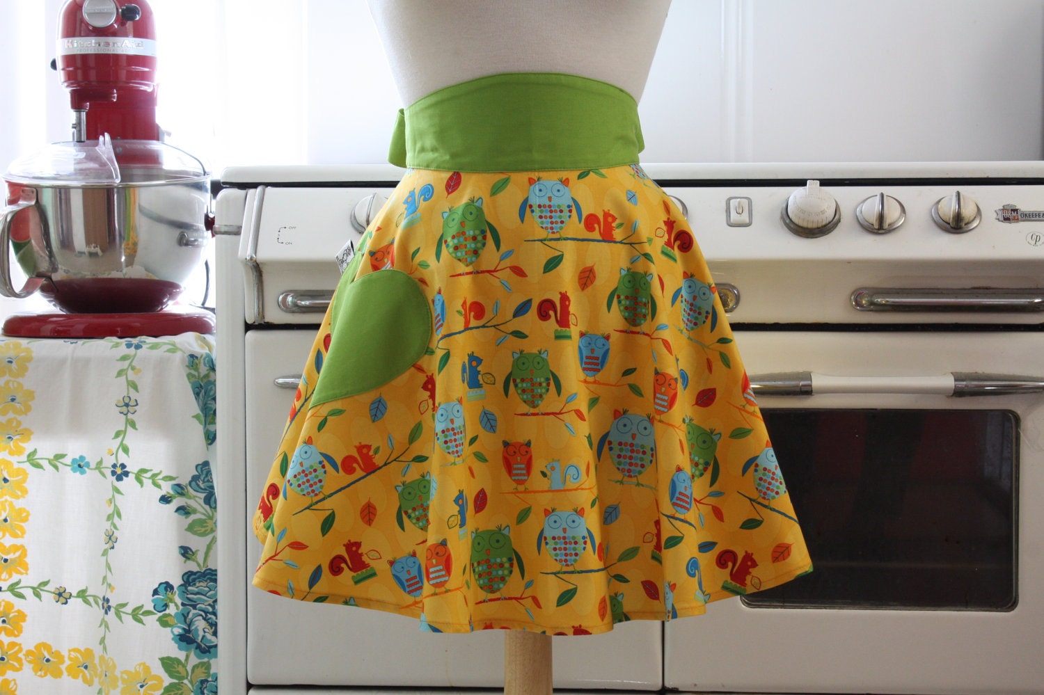 Retro Apron Squirrels and Owls Half Apron SOPHIA
