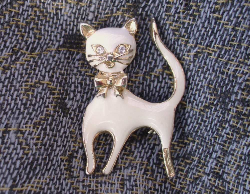 Vintage Cat Pin Brooch, Ivory Enamel