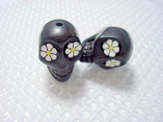Black and White Daisy Flower Eyes Day of The Dead Skull Beads