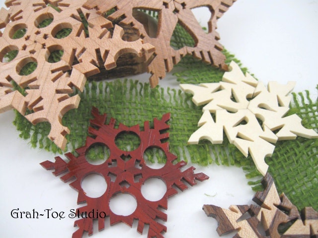 Ornaments Wooden Snowflakes Decorations Christmas Yule Hanukkah Holidays Winter Garland Ornament