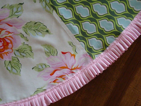 Beautiful Rosie Christmas Tree Skirt