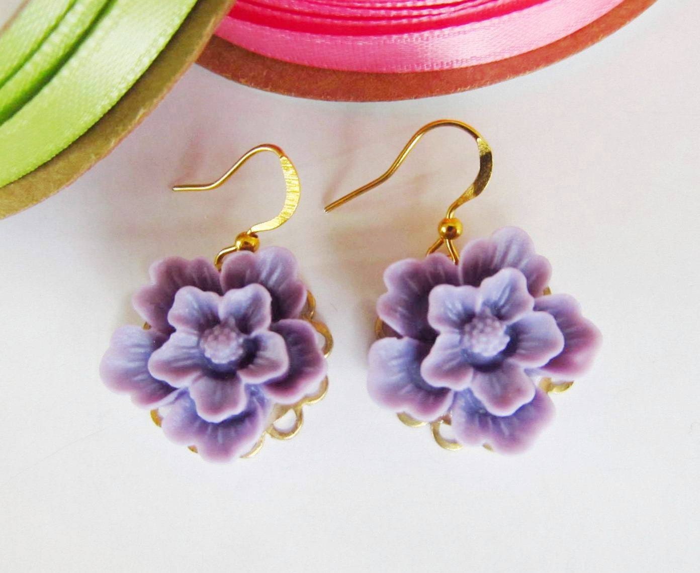 Lavender flower earrings, Simple and Romantic Earrings, lavender, gold plated wire hook, great gift for holiday