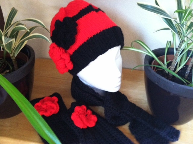 Black and red winterset - hat beanie with flowers, matching fingerless gloves and cozy scarf