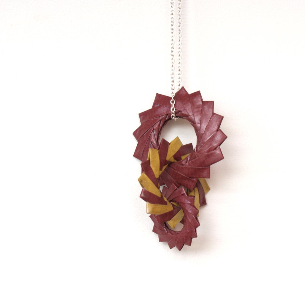 Paper jewelry Origami necklace - Dark red and natural paper