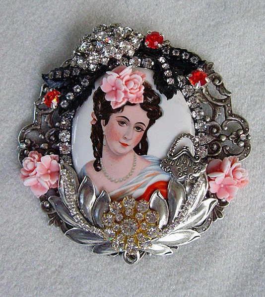 Victorian Lady Cameo Pin Brooch/Pendant NEW BIG OOAK By Caroline Erbsland Signed
