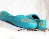 Handfelt wool slippers " Blue Lagoon"