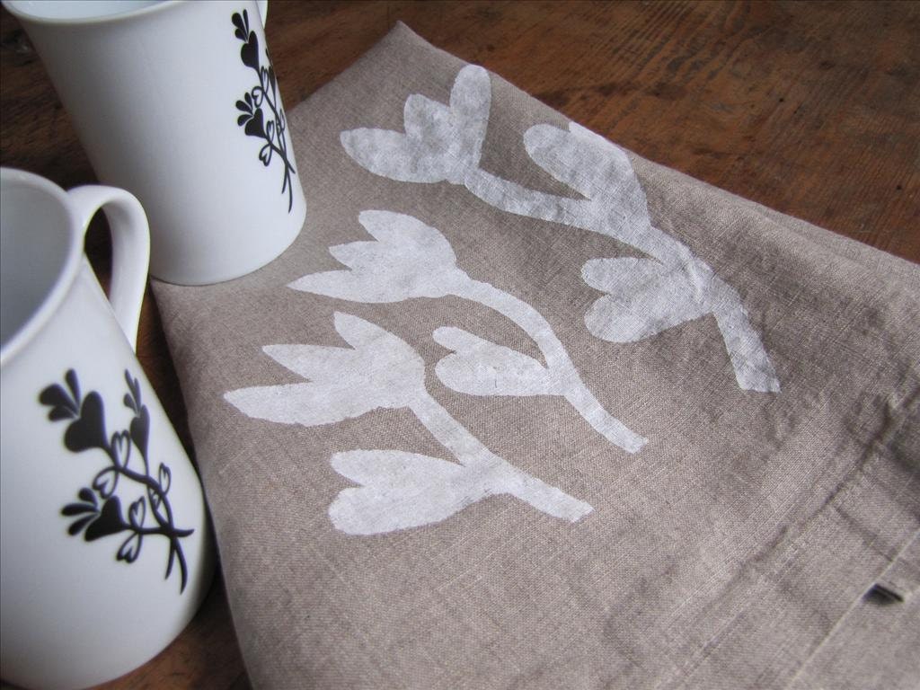 Organic Linen Kitchen Towel with Country Flower Pattern