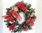 Wreath, Holiday, Christmas red green and gold