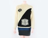 Vintage 1960s Nordic Wool Ski Sweater with Snowflake Detail. Small (S) to Medium (M)