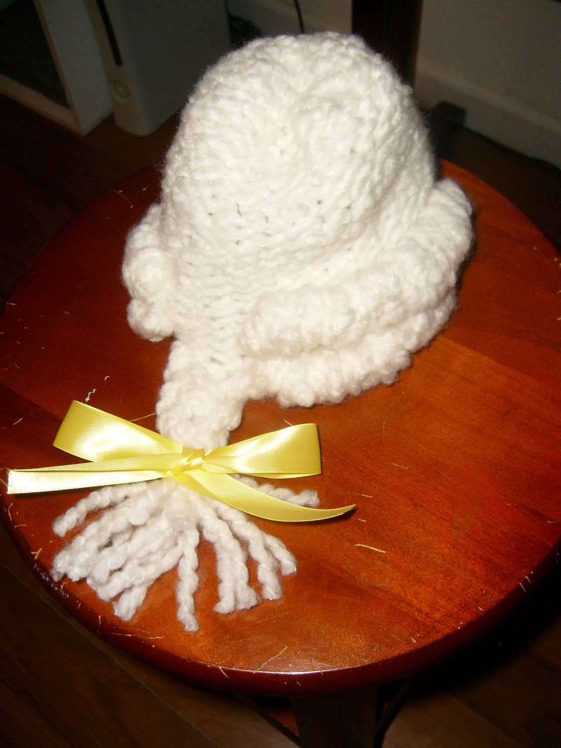 Baby Powdered Wig (White/Yellow Ribbon)