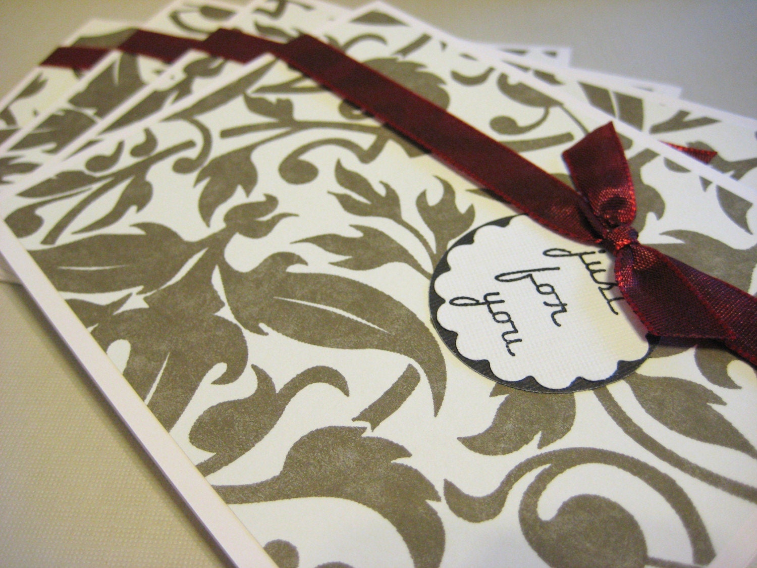Black and ivory damask greeting cards - set of 4