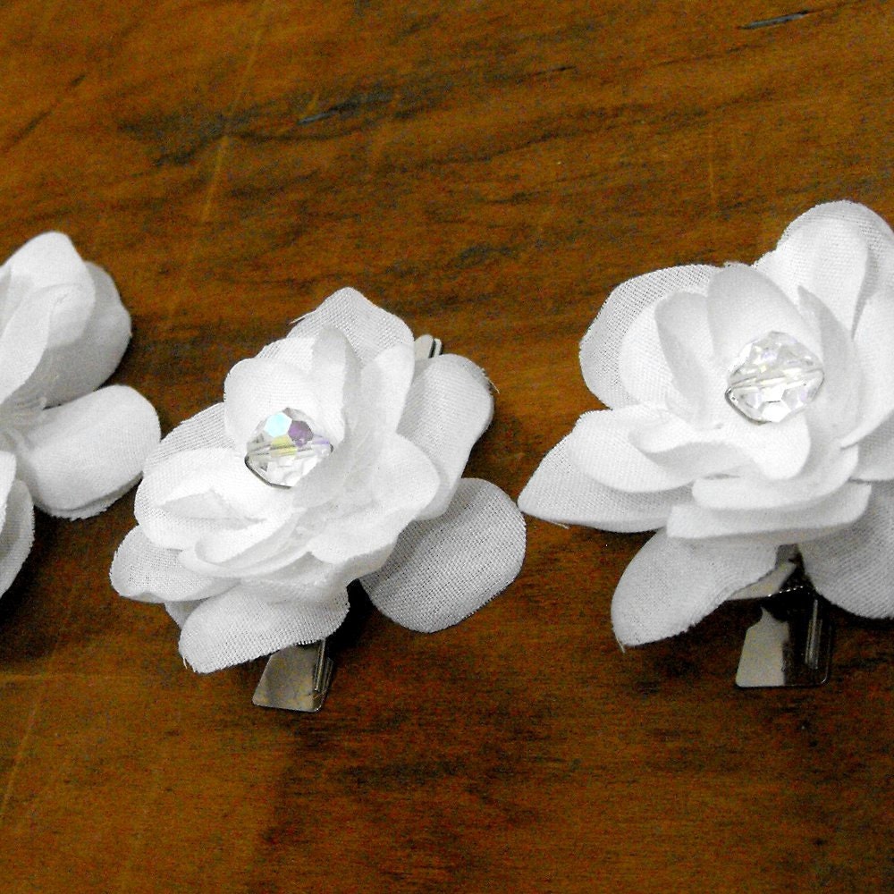 Bella - Set of 5 Bright White Bridal Hair Flowers