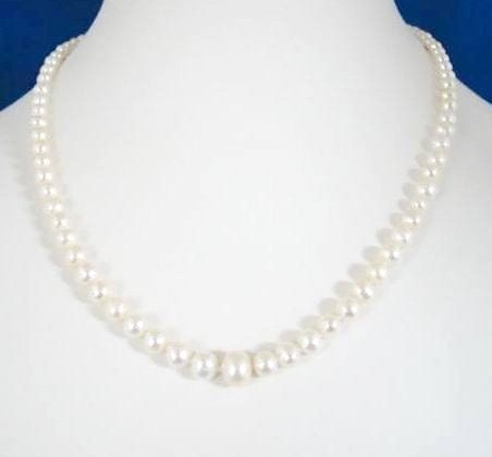 Graduated Pearl Necklace 18 inches