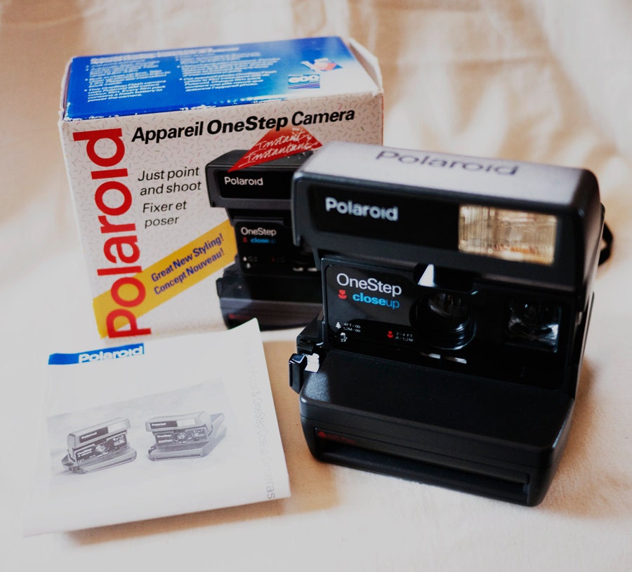 Polaroid OneStep Close Up 600 Instant Film Camera with Manual and Box (Battery Tested)