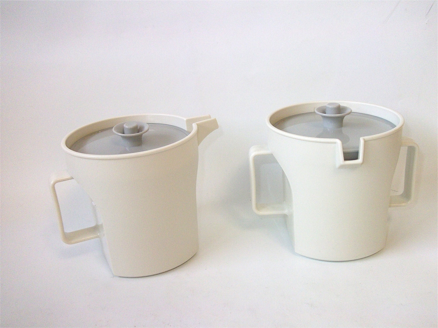 Vintage Tupperware Cream and Sugar Set - Grey Lids