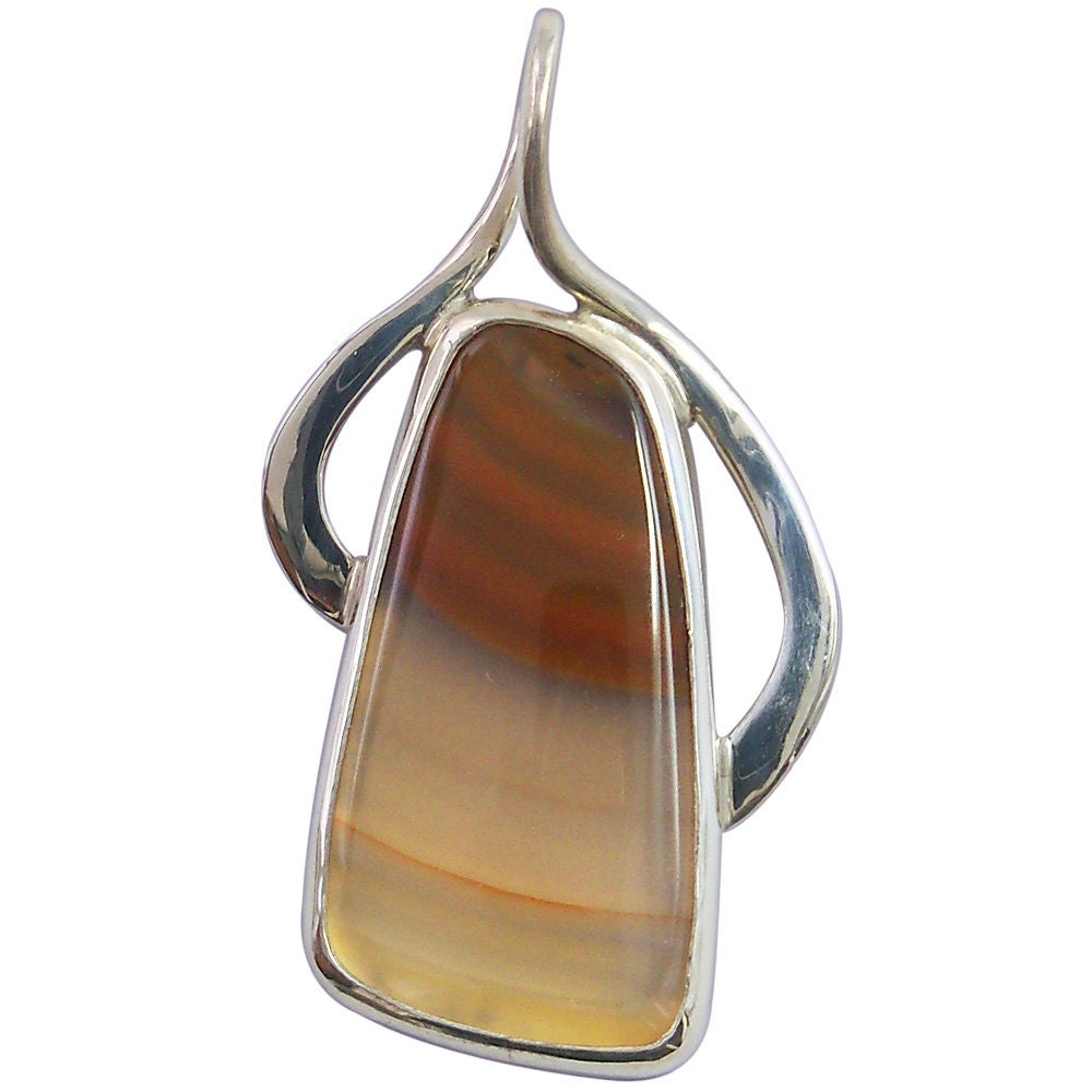 Pirahna Agate Pendant Set in Sterling Silver, open back  ppirf1583