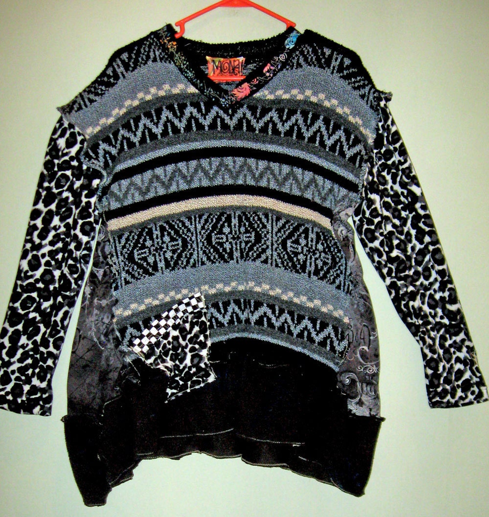 Soft knit Black Gray animal print Sweater tunic