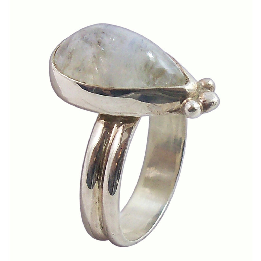 Moonstone Ring set in sterling silver, r9mnsd1328  Size 9